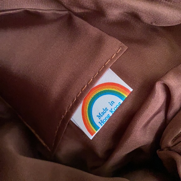 Vintage brown suede hand bag with golden details and chain made in Hong Kong - Picture 4 of 6